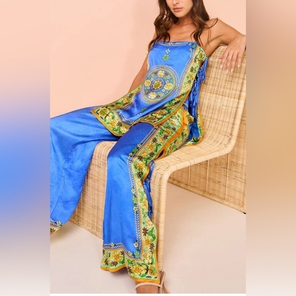 Ready for Vacay! 🏝️Blue… Paisley Blue Top & Pants - Picture 5 of 8